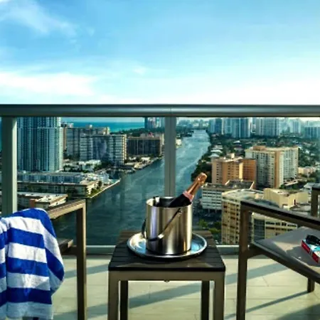 Breathtaking Views From 1Br Miami Beach Getaway